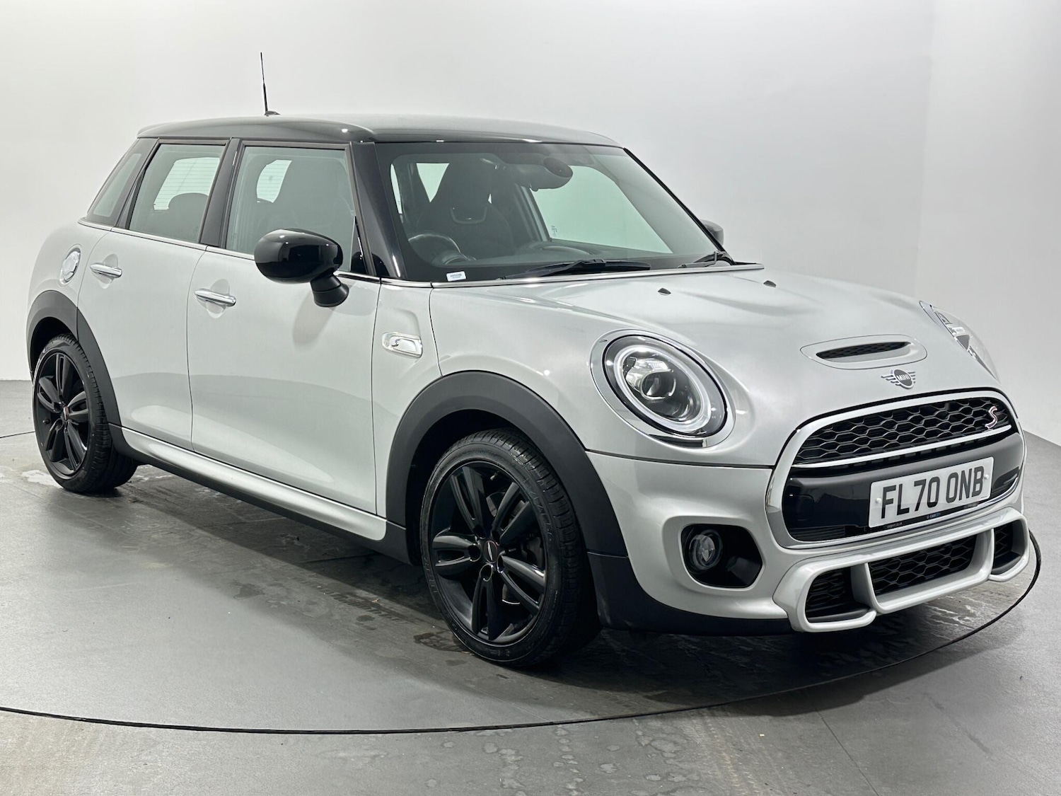 Used MINI Hatch 2020 for sale - 76878856: Photo 1