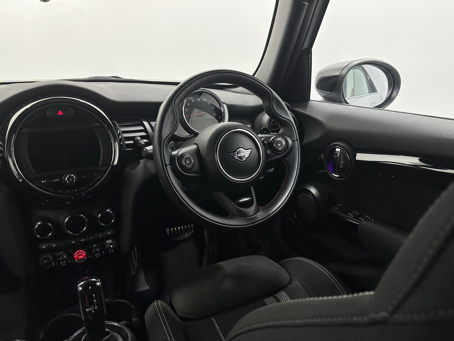 Used MINI Hatch 2020 for sale - 76878856: Photo 11