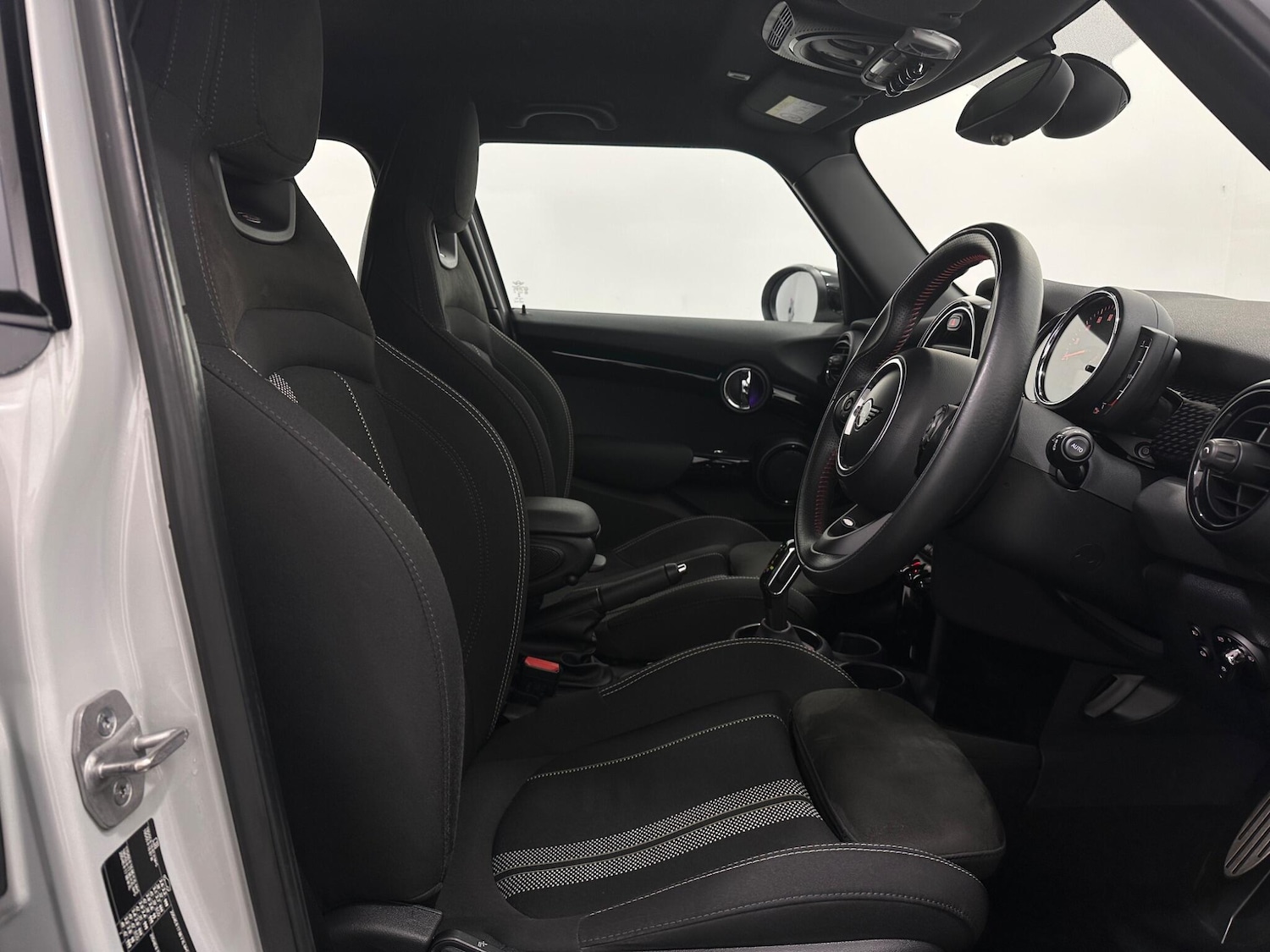 Used MINI Hatch 2020 for sale - 76878856: Photo 29