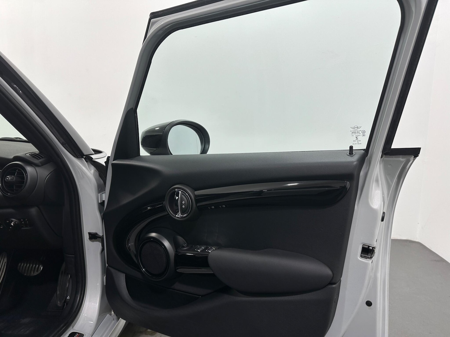 Used MINI Hatch 2020 for sale - 76878856: Photo 32