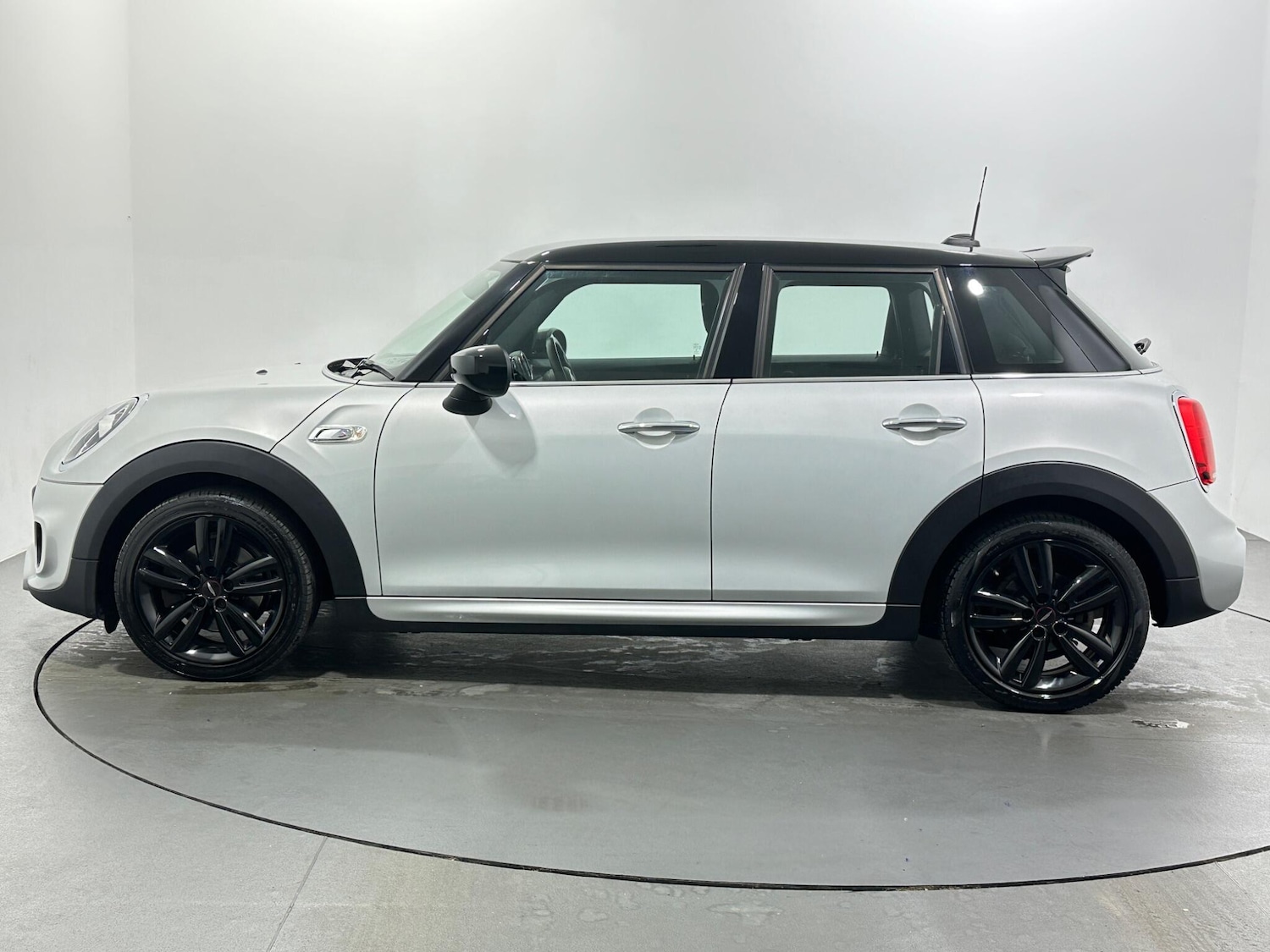 Used MINI Hatch 2020 for sale - 76878856: Photo 5