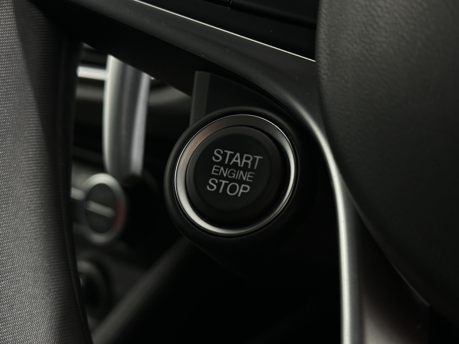 Used Alfa Romeo Stelvio 2018 for sale - 76992420: Photo 12