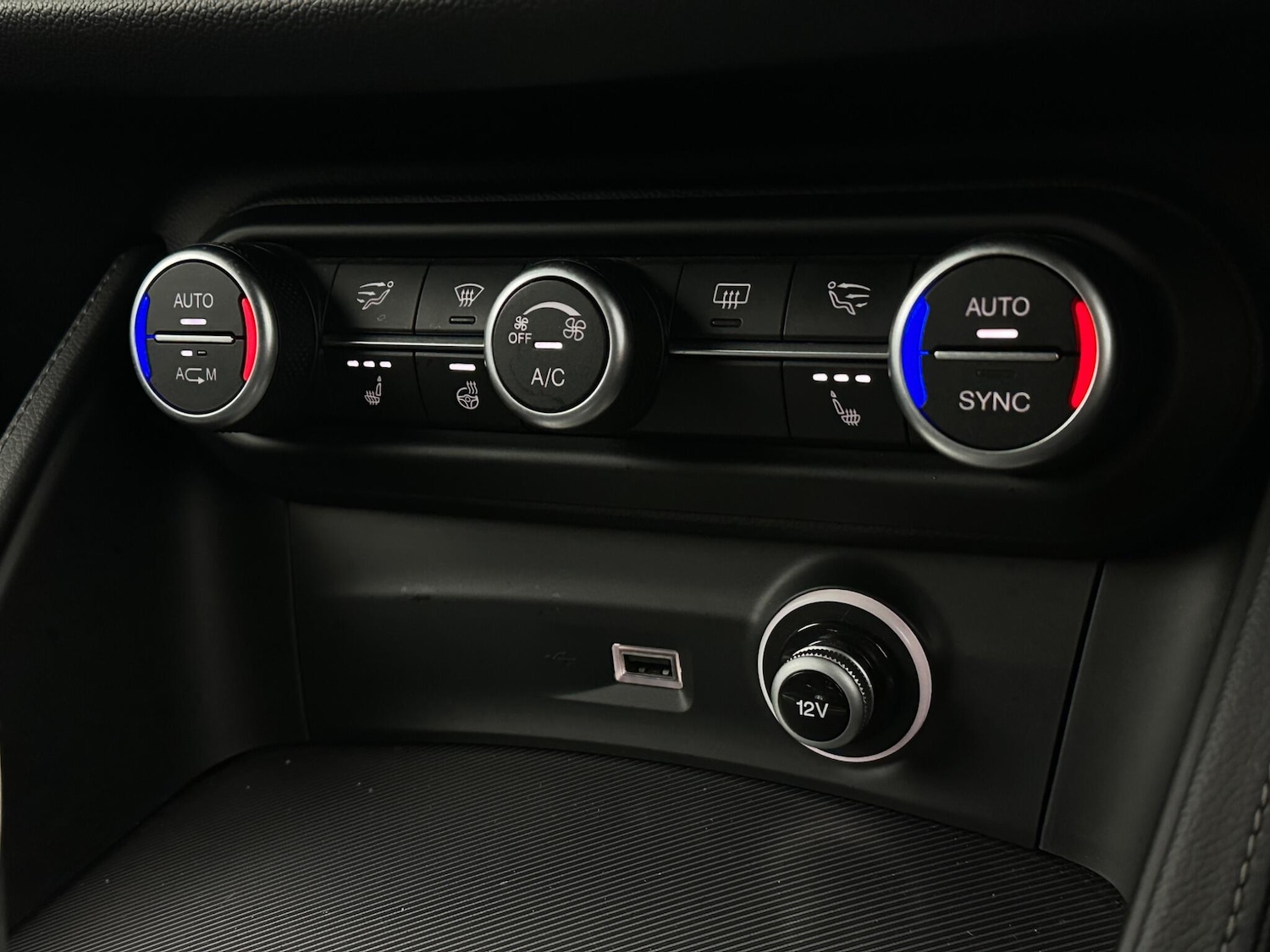 Used Alfa Romeo Stelvio 2018 for sale - 76992420: Photo 23