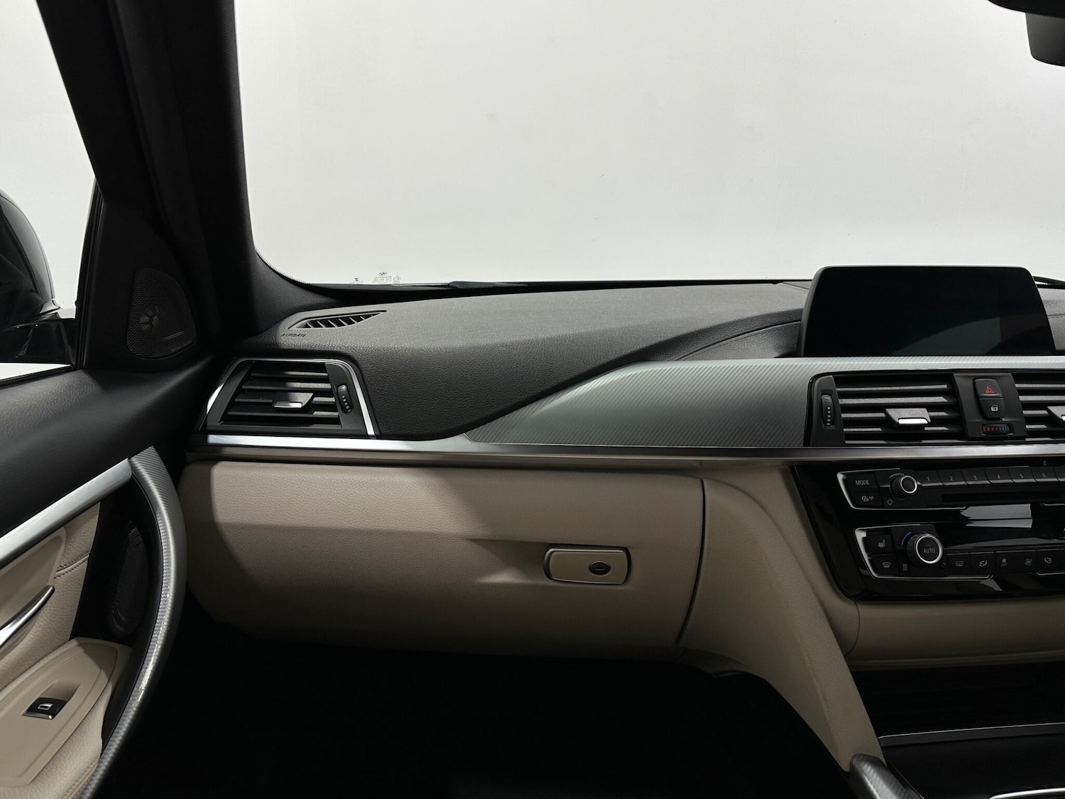 Used BMW 3 Series 2018 for sale - 76878454: Photo 29