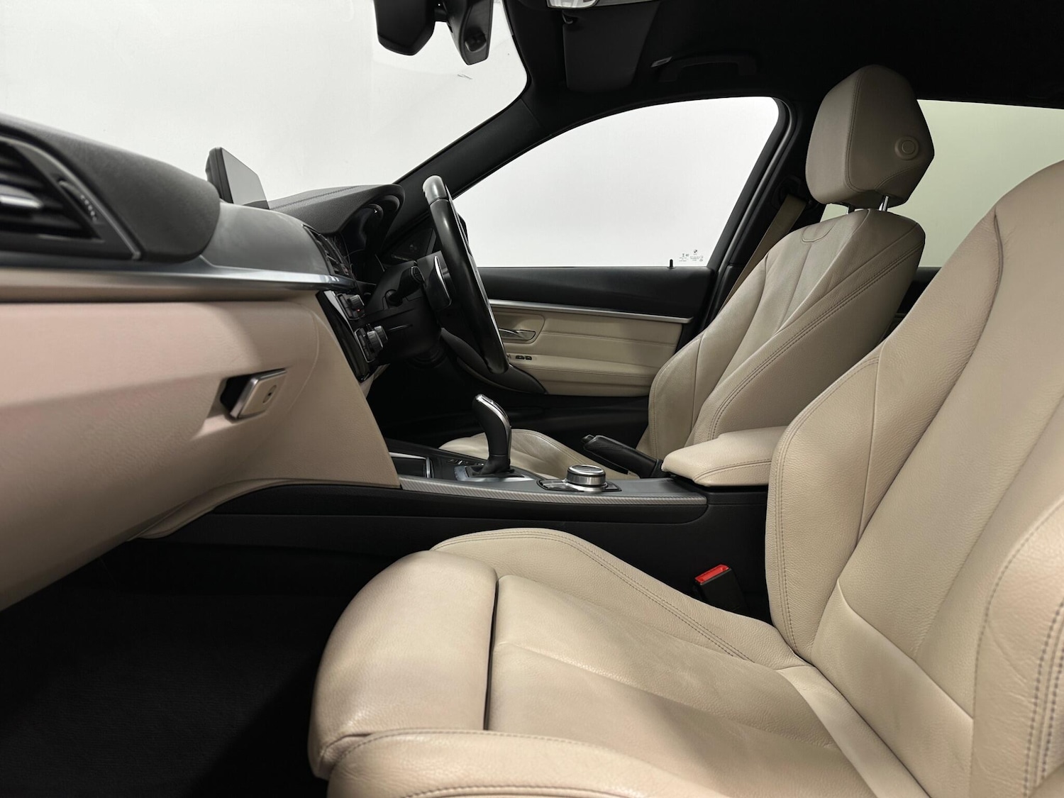 Used BMW 3 Series 2018 for sale - 76878454: Photo 34