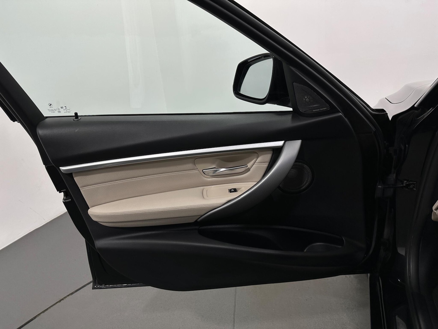 Used BMW 3 Series 2018 for sale - 76878454: Photo 35