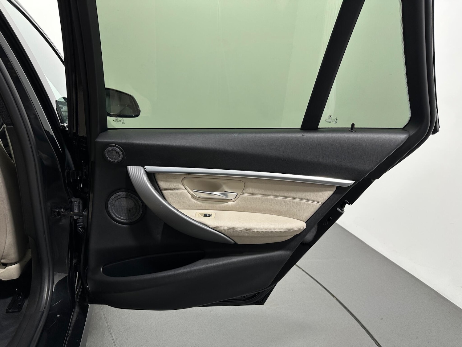 Used BMW 3 Series 2018 for sale - 76878454: Photo 43