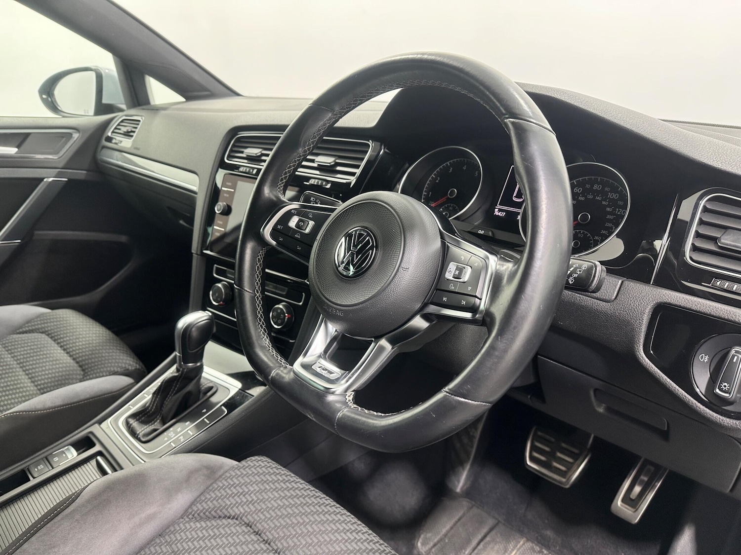 Used Volkswagen Golf 2018 for sale - 77784189: Photo 10