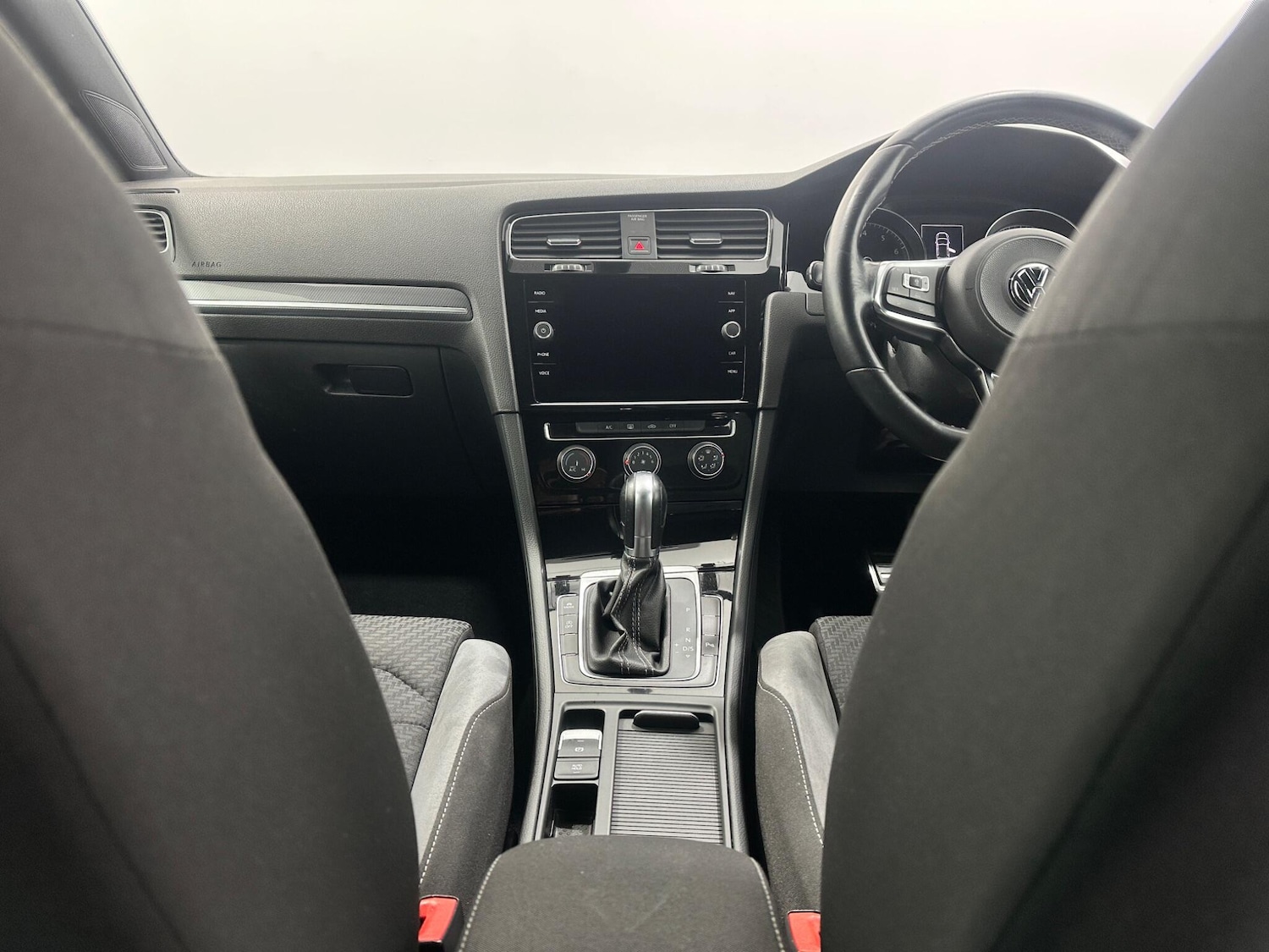 Used Volkswagen Golf 2018 for sale - 77784189: Photo 20