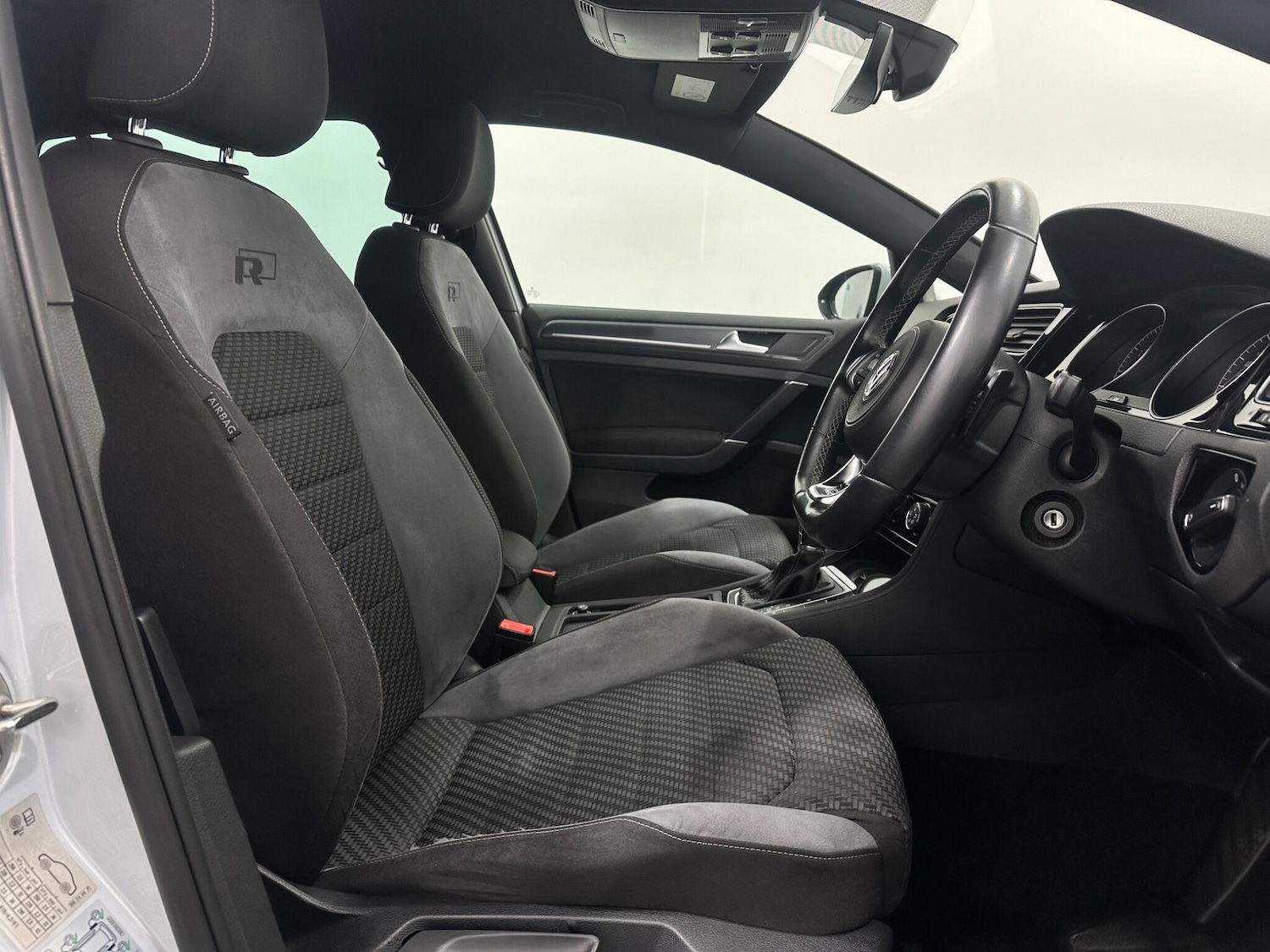 Used Volkswagen Golf 2018 for sale - 77784189: Photo 32