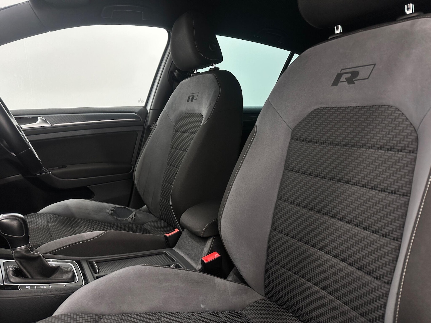 Used Volkswagen Golf 2018 for sale - 77784189: Photo 37