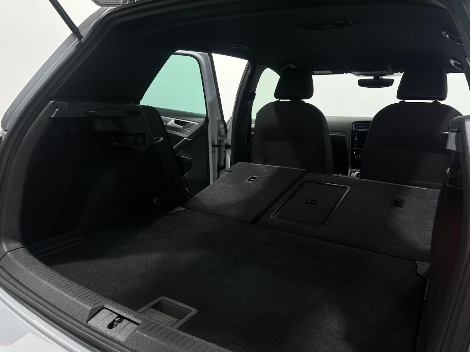 Used Volkswagen Golf 2018 for sale - 77784189: Photo 47