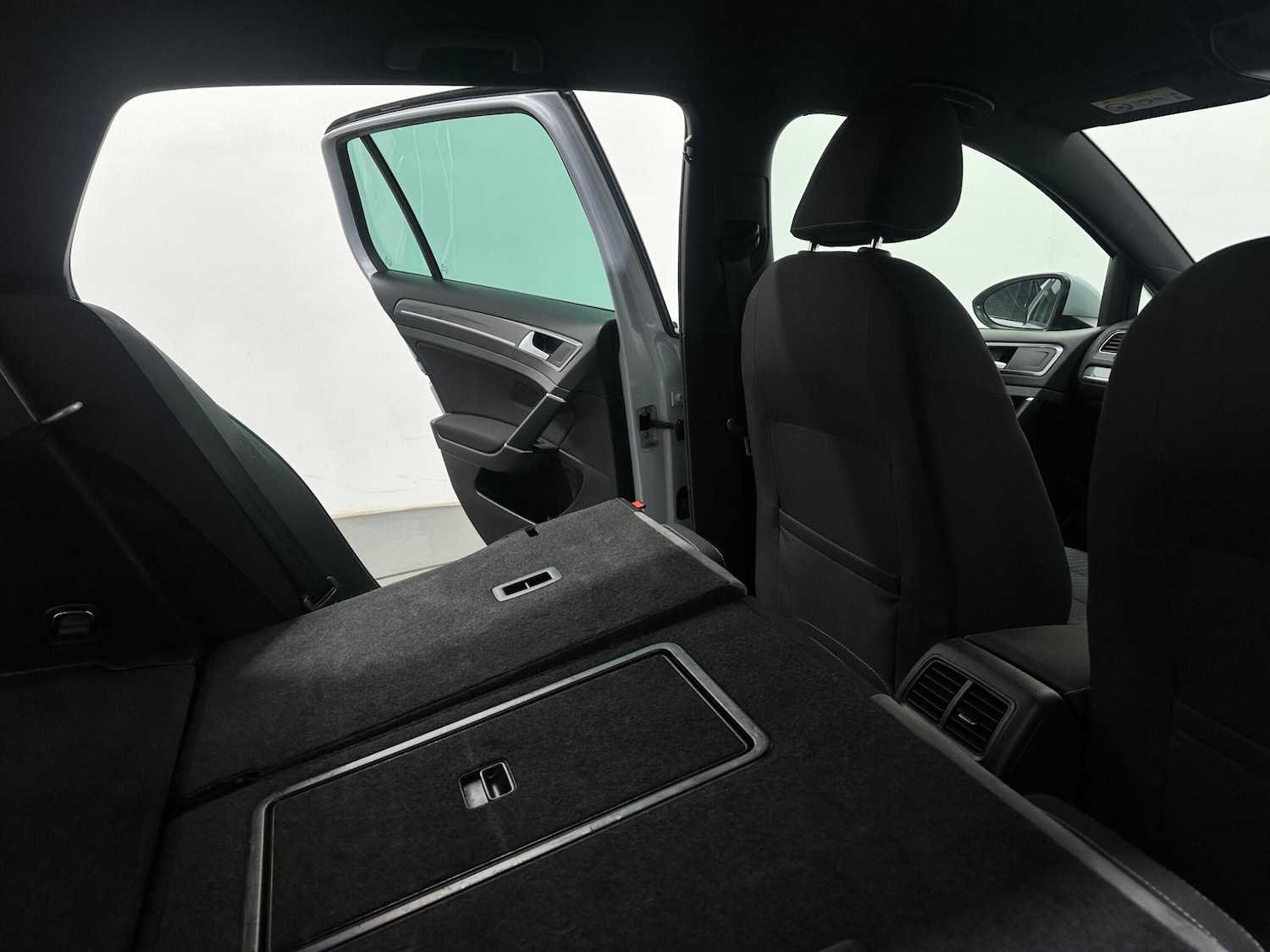 Used Volkswagen Golf 2018 for sale - 77784189: Photo 48