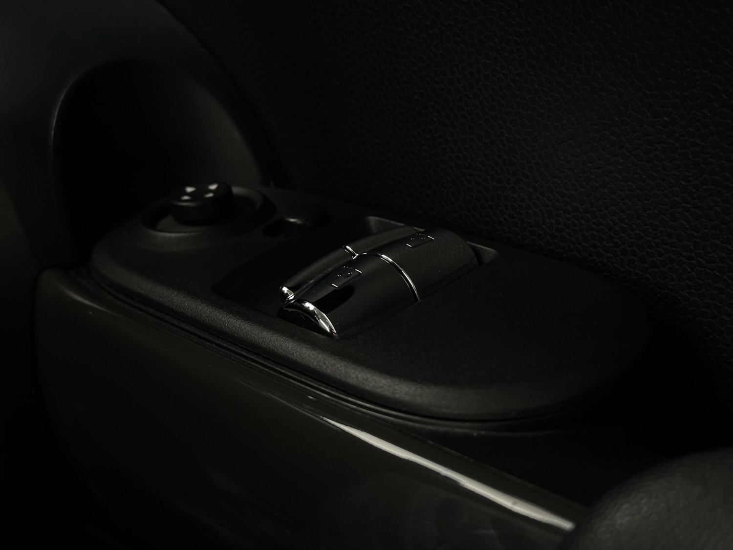 Used MINI Hatch 2018 for sale - 77091775: Photo 17