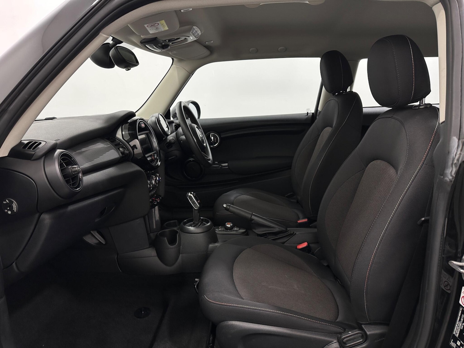 Used MINI Hatch 2018 for sale - 77091775: Photo 31