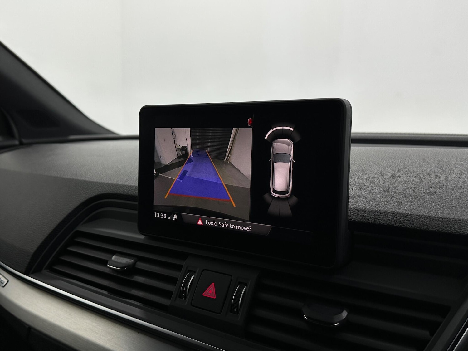 Used Audi Q5 2018 for sale - 76878953: Photo 24