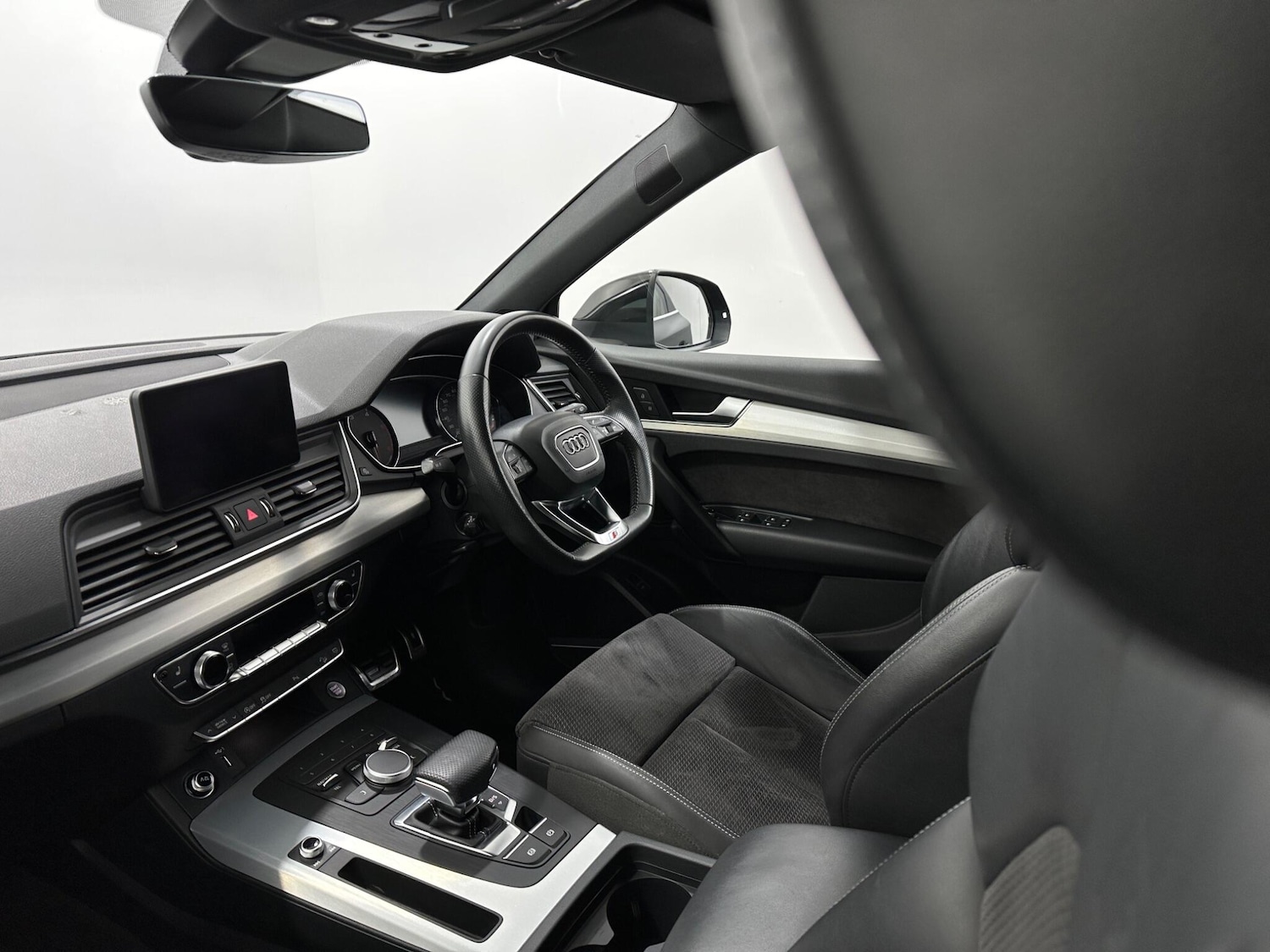 Used Audi Q5 2018 for sale - 76878953: Photo 30