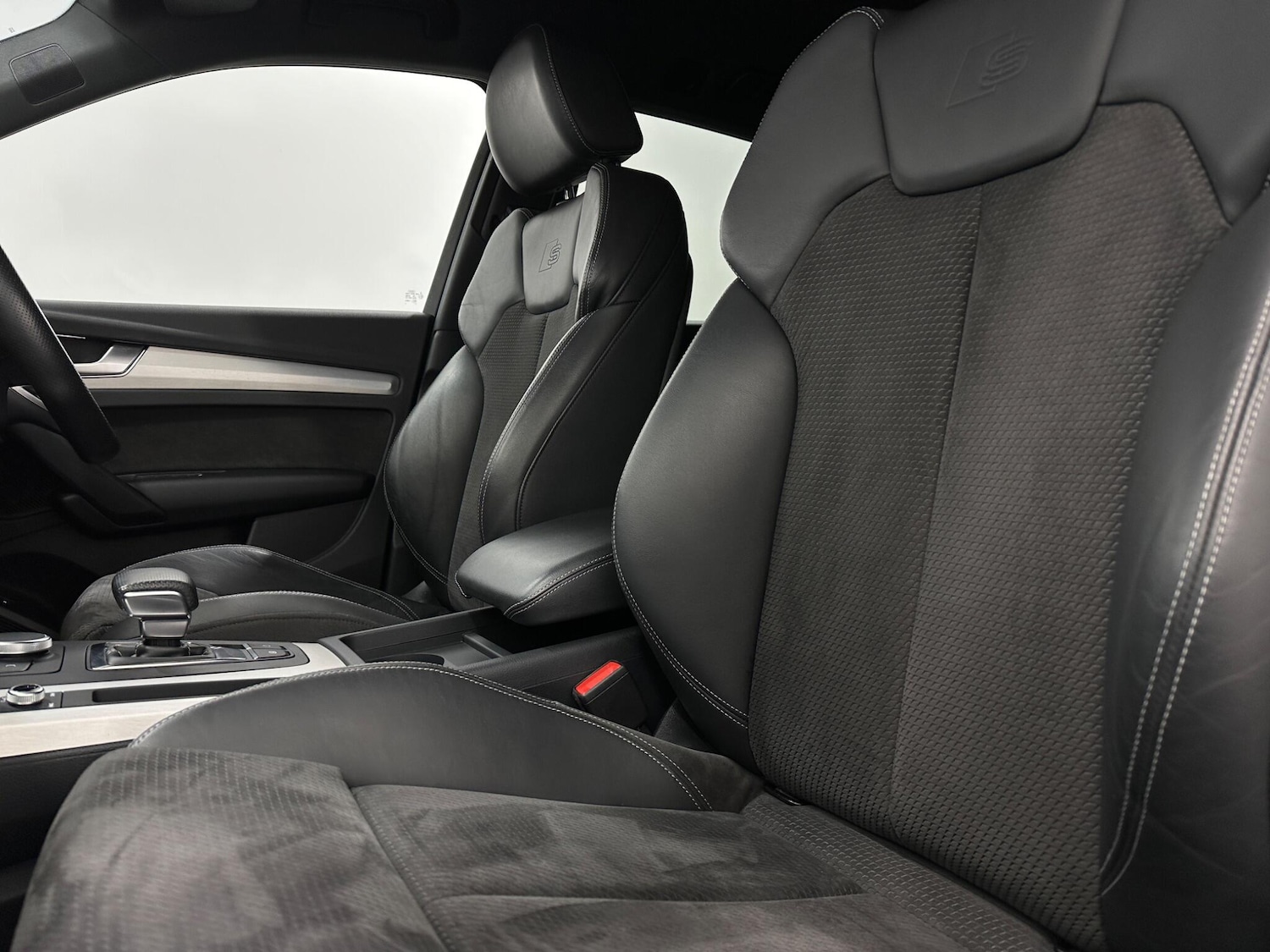 Used Audi Q5 2018 for sale - 76878953: Photo 36