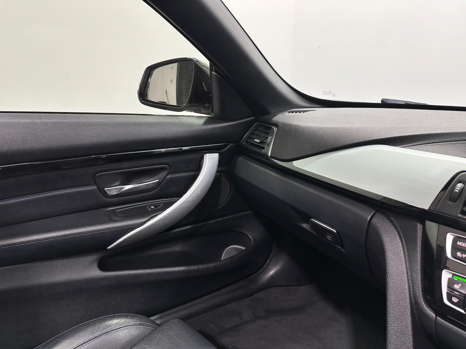 Used BMW 4 Series 2017 for sale - 77704876: Photo 27