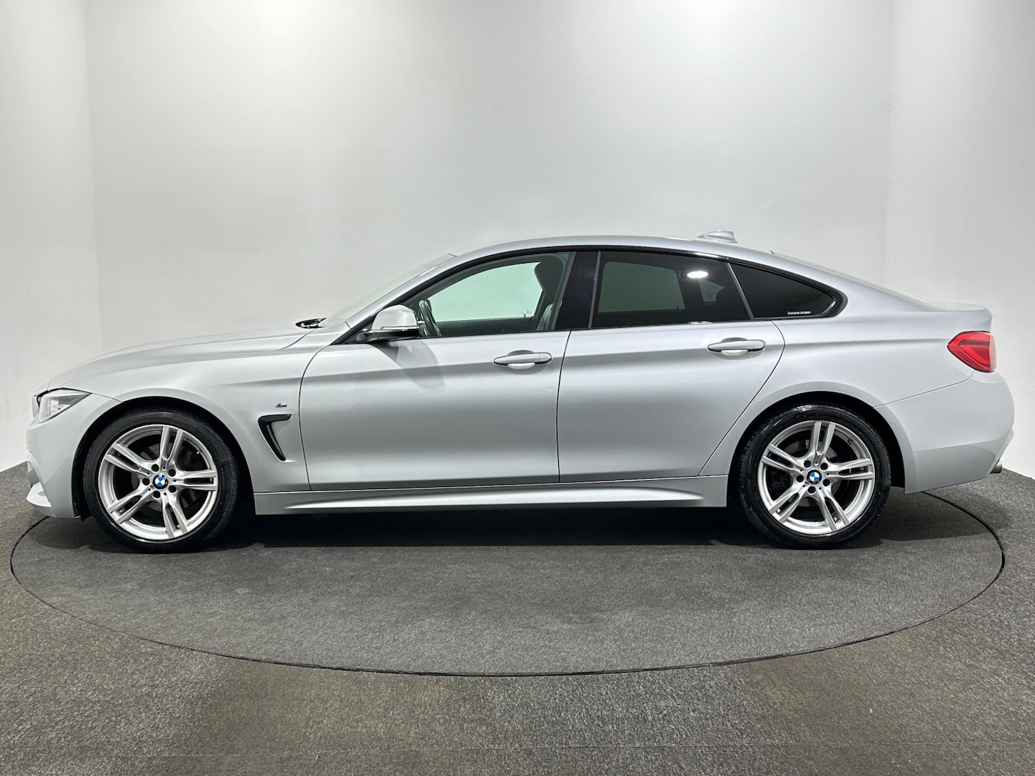 Used BMW 4 Series 2019 for sale - 76878837: Photo 5