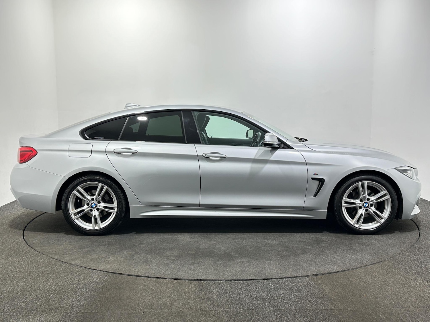 Used BMW 4 Series 2019 for sale - 76878837: Photo 9