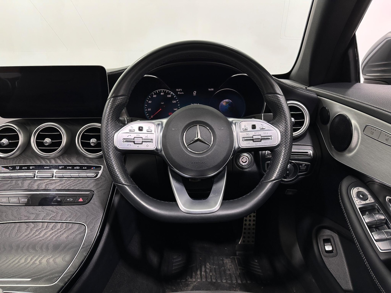 Used Mercedes-Benz C Class 2018 for sale - 77838649: Photo 13