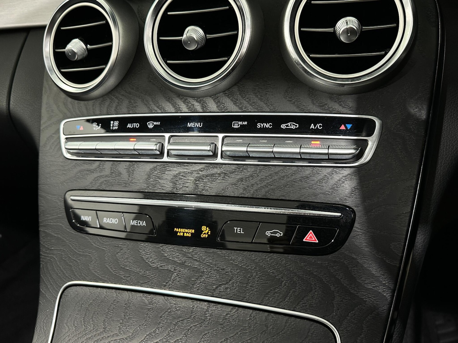 Used Mercedes-Benz C Class 2018 for sale - 77838649: Photo 23