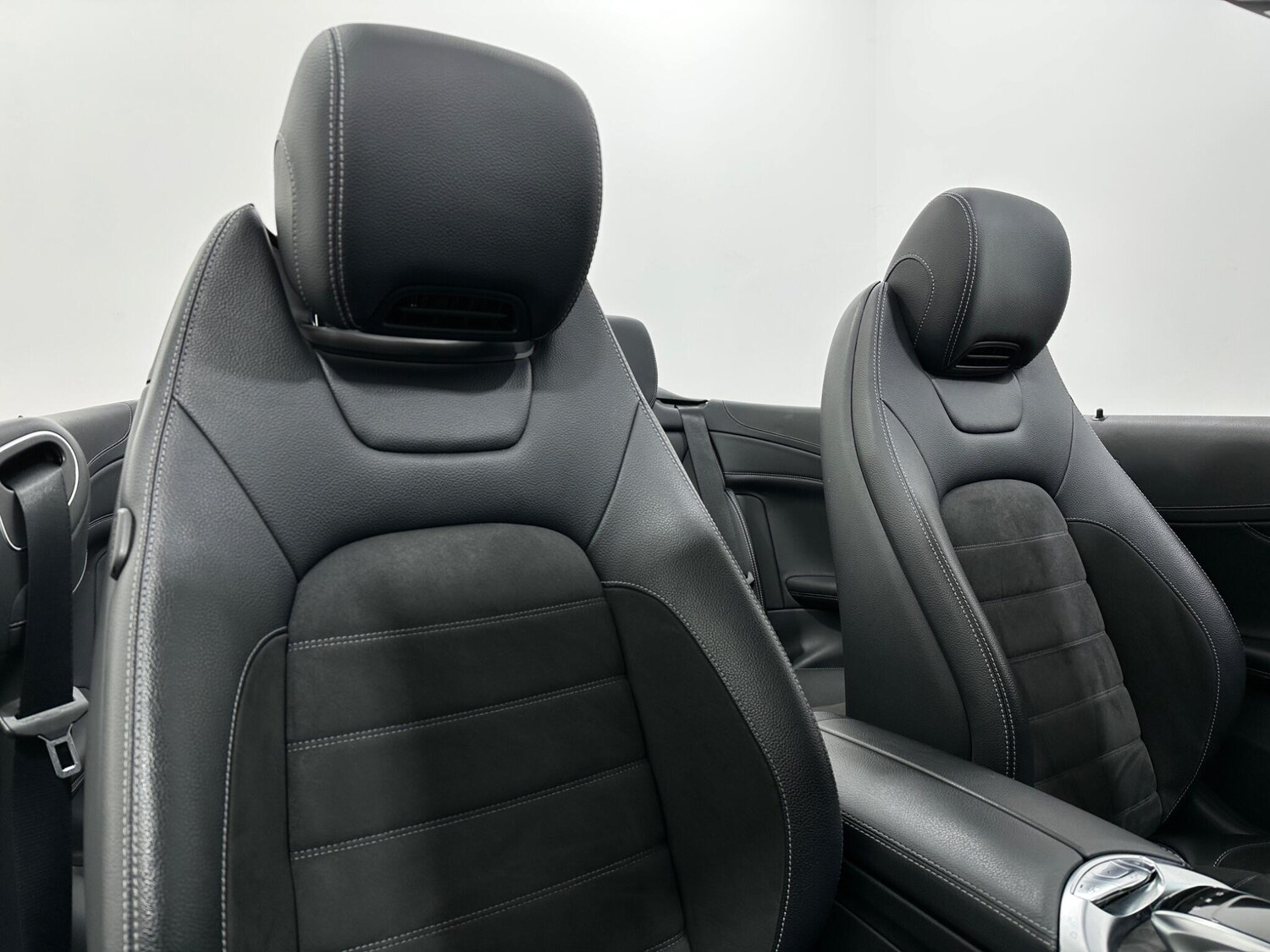 Used Mercedes-Benz C Class 2018 for sale - 77838649: Photo 35