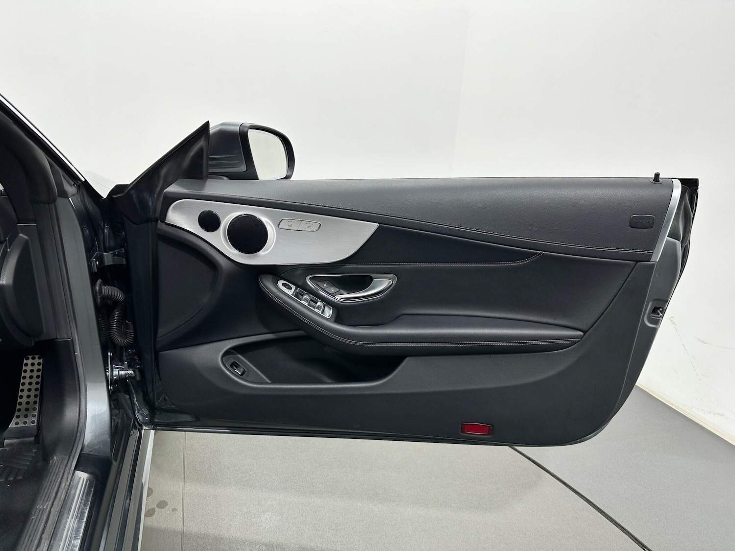 Used Mercedes-Benz C Class 2018 for sale - 77838649: Photo 36