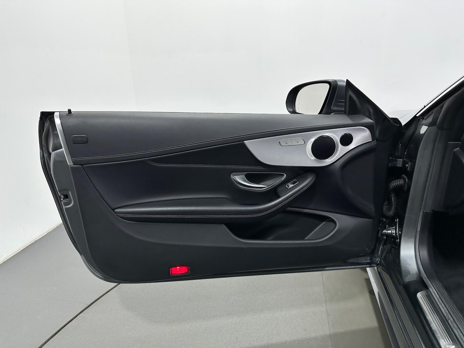 Used Mercedes-Benz C Class 2018 for sale - 77838649: Photo 39