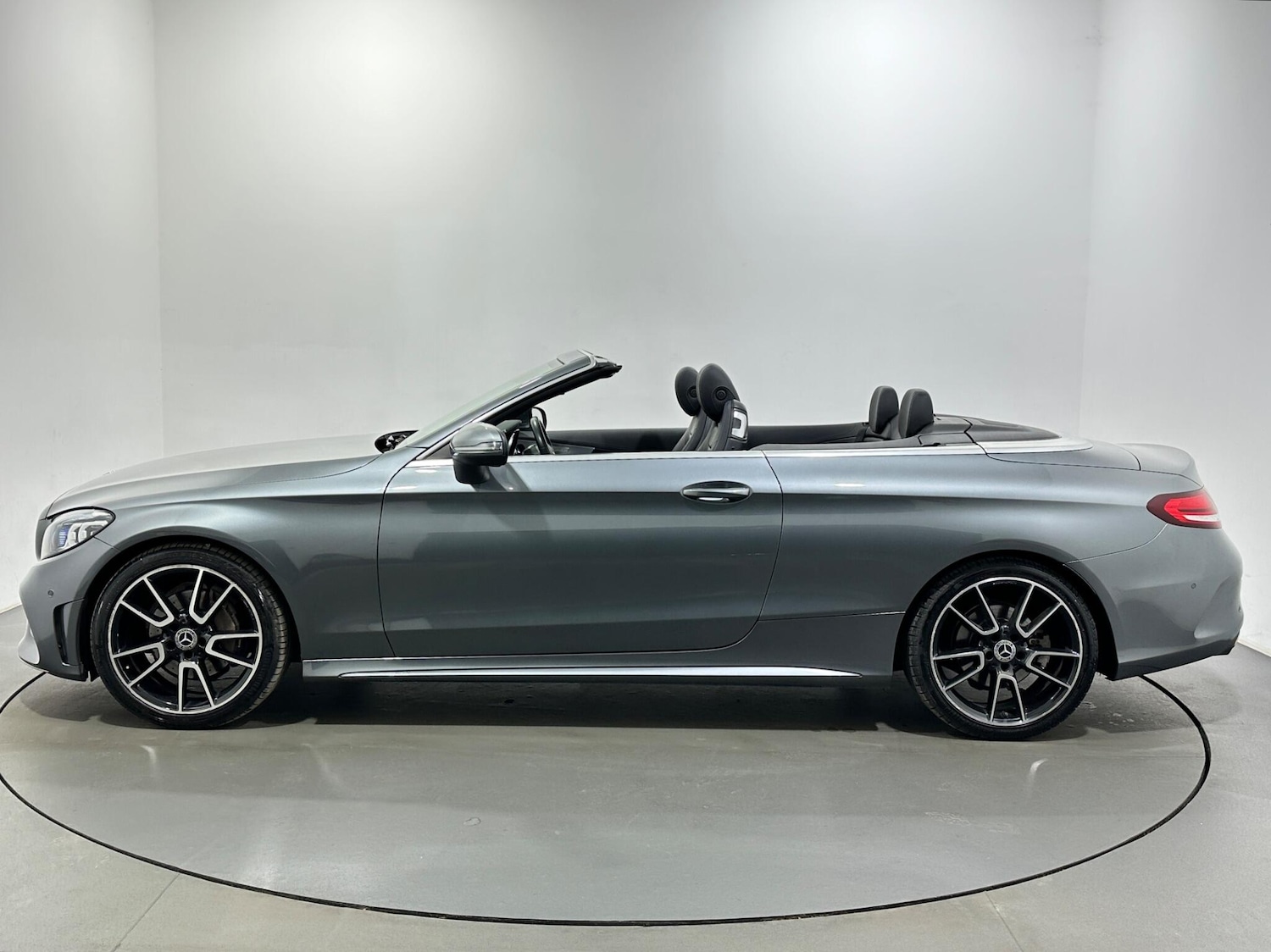 Used Mercedes-Benz C Class 2018 for sale - 77838649: Photo 5