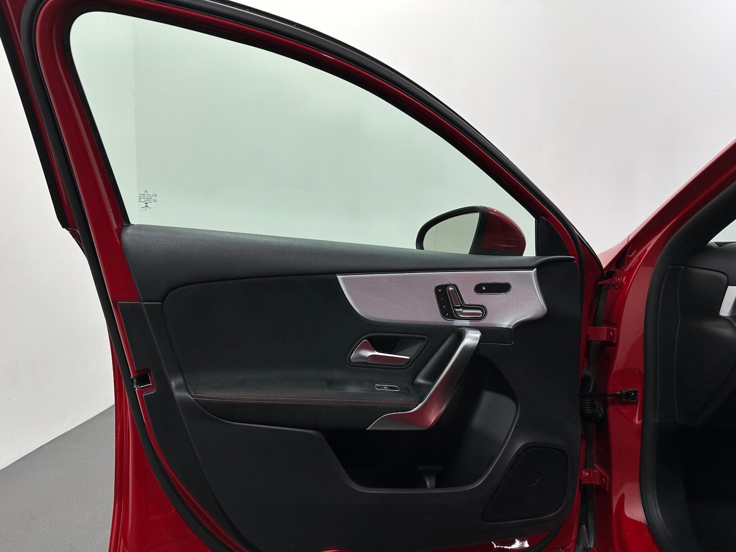 Used Mercedes-Benz A-Class 2018 for sale - 76878948: Photo 38