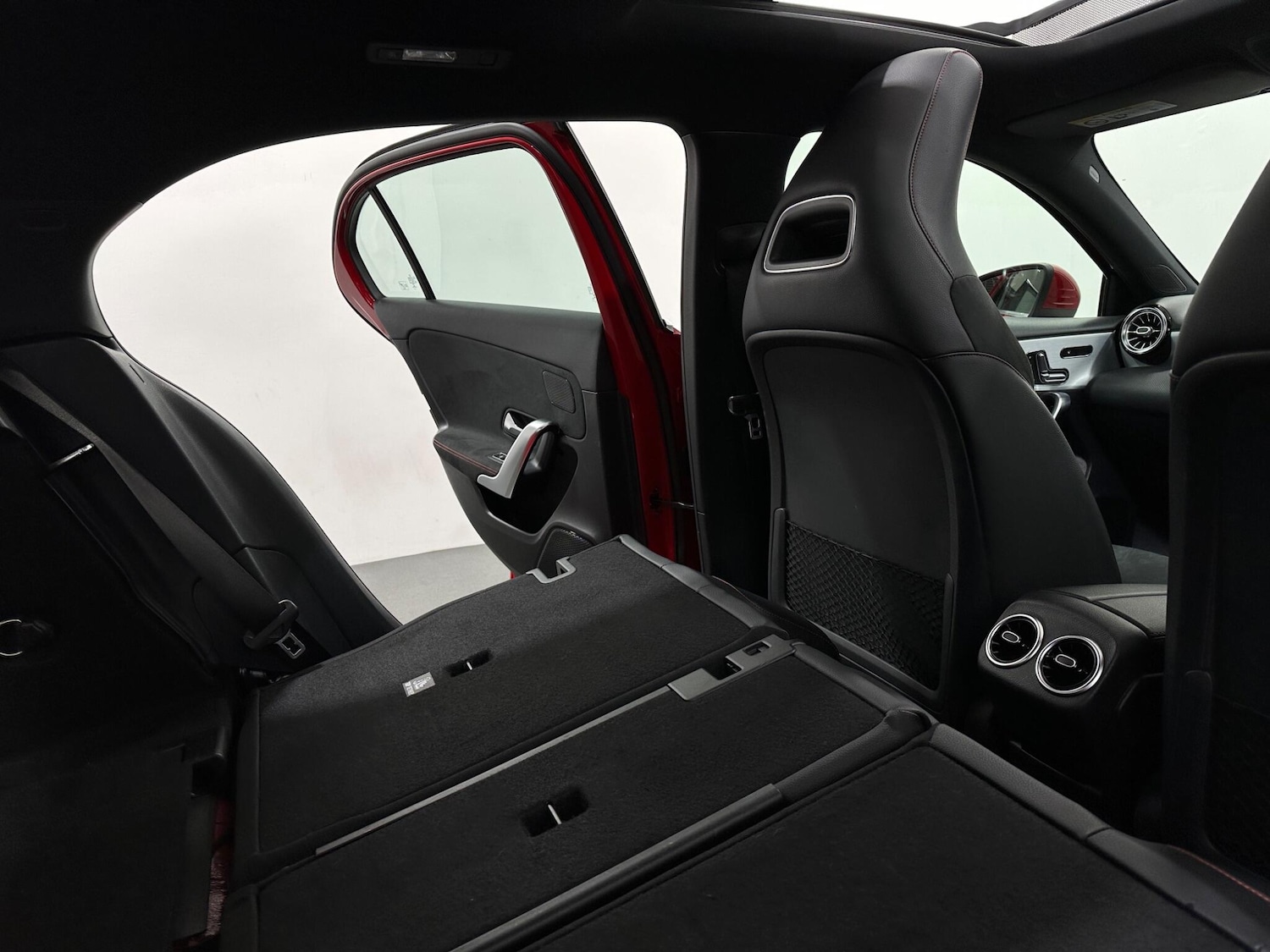 Used Mercedes-Benz A-Class 2018 for sale - 76878948: Photo 48