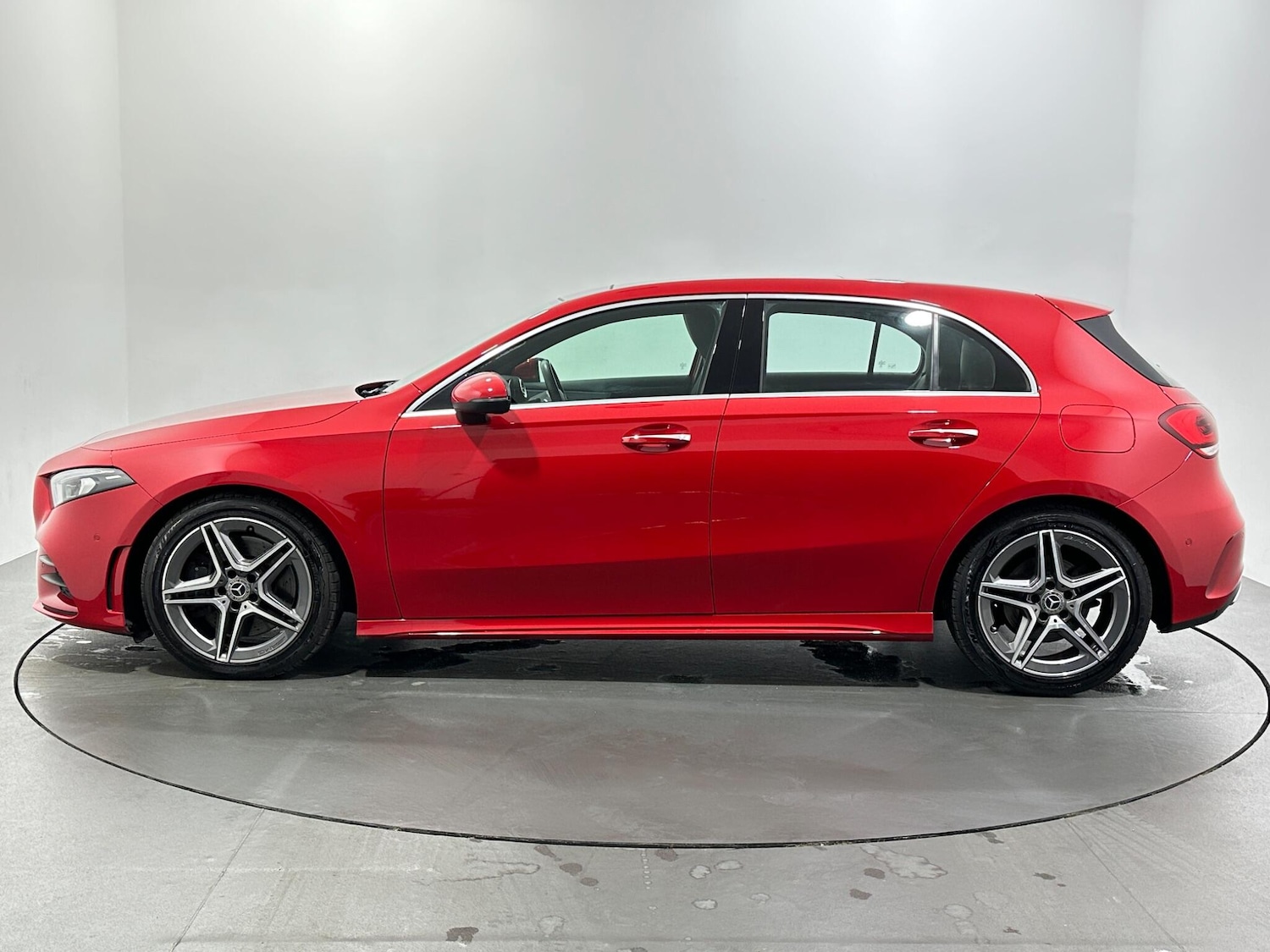 Used Mercedes-Benz A-Class 2018 for sale - 76878948: Photo 5