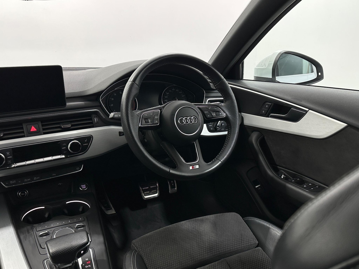 Used Audi A4 2019 for sale - 77290929: Photo 11