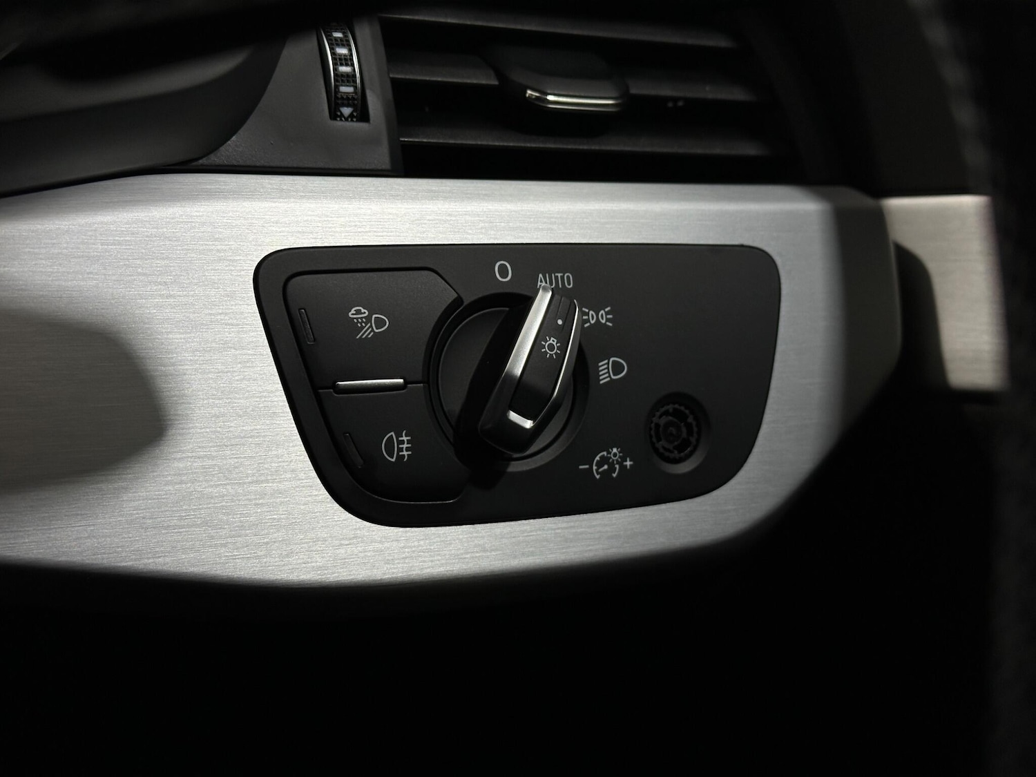 Used Audi A4 2019 for sale - 77290929: Photo 16