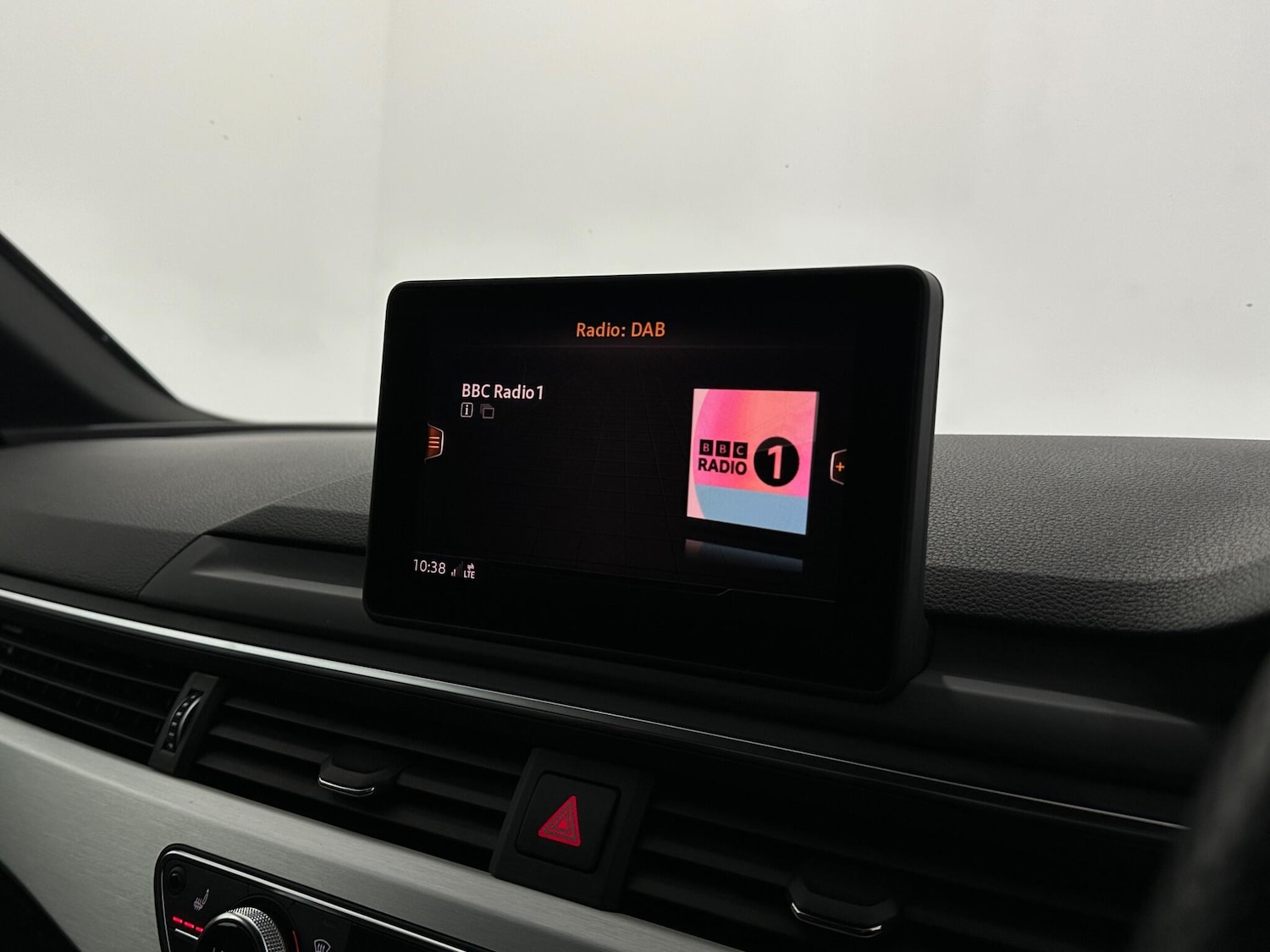 Used Audi A4 2019 for sale - 77290929: Photo 25