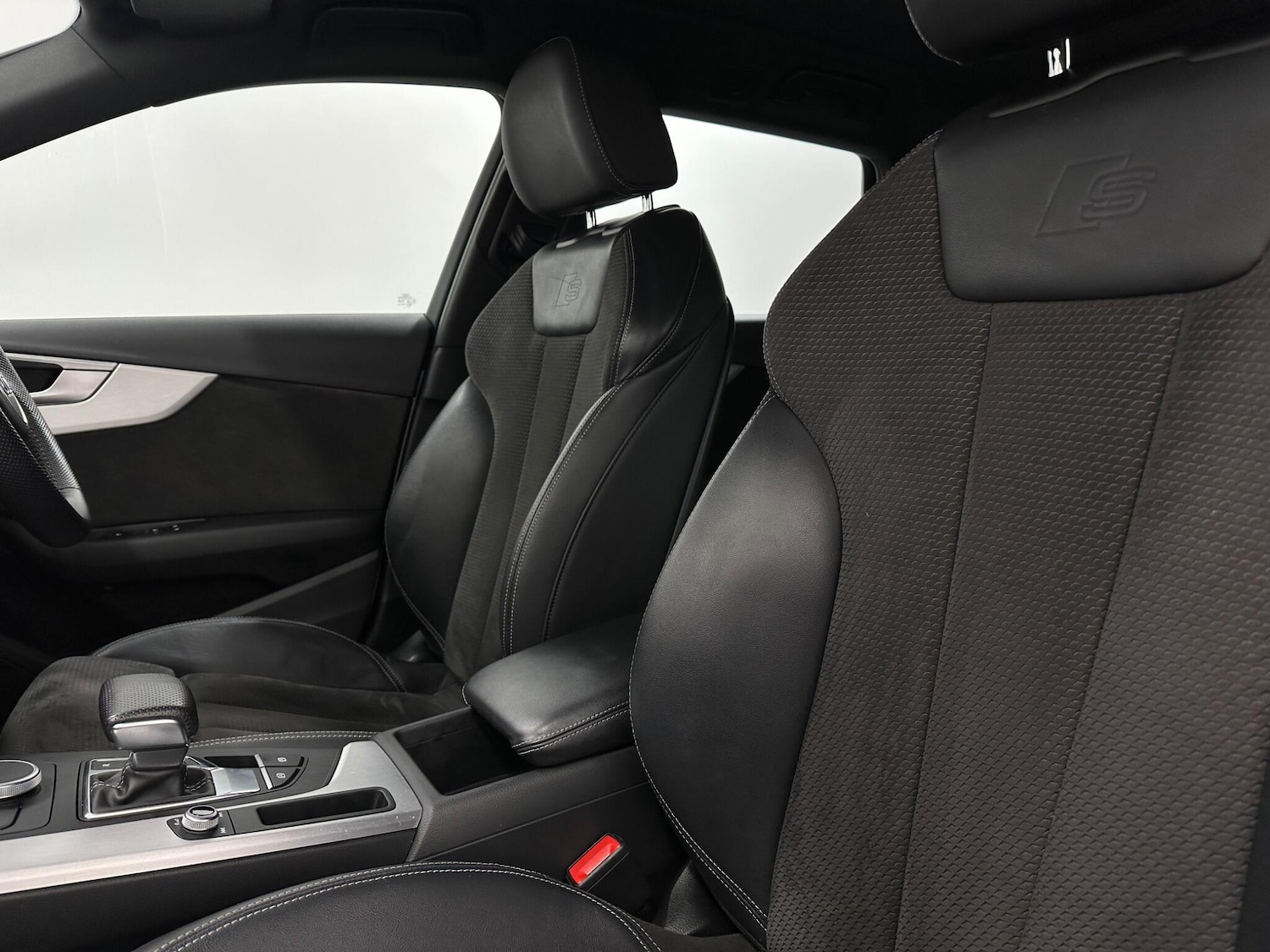 Used Audi A4 2019 for sale - 77290929: Photo 35