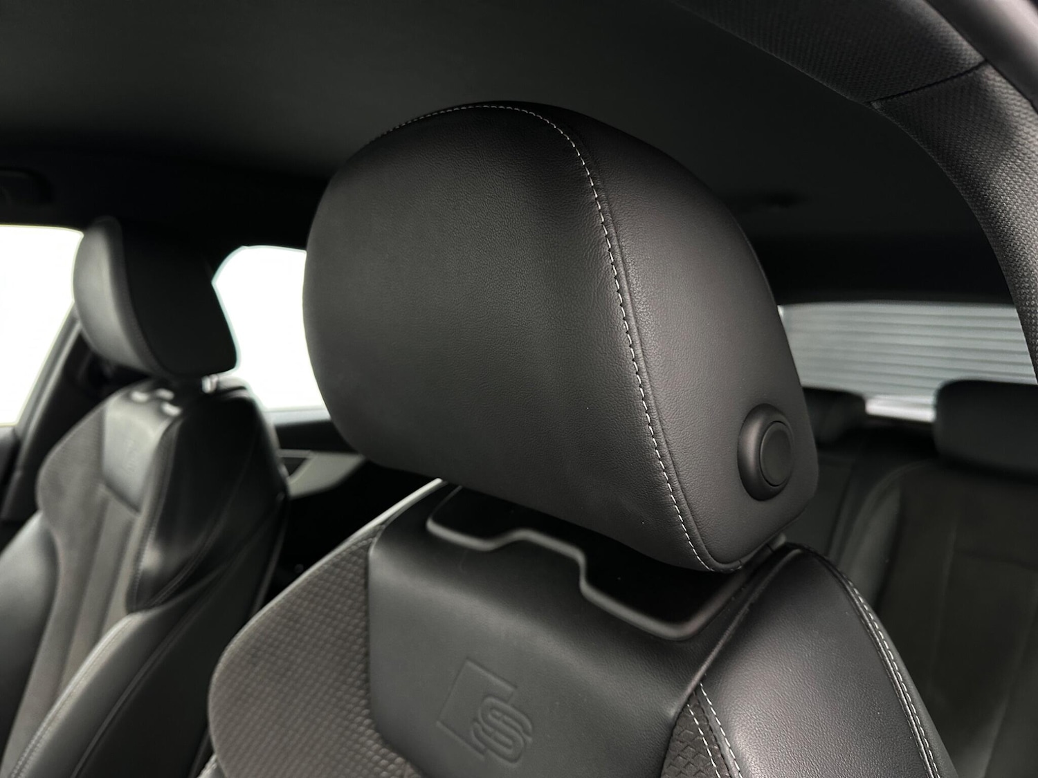 Used Audi A4 2019 for sale - 77290929: Photo 36