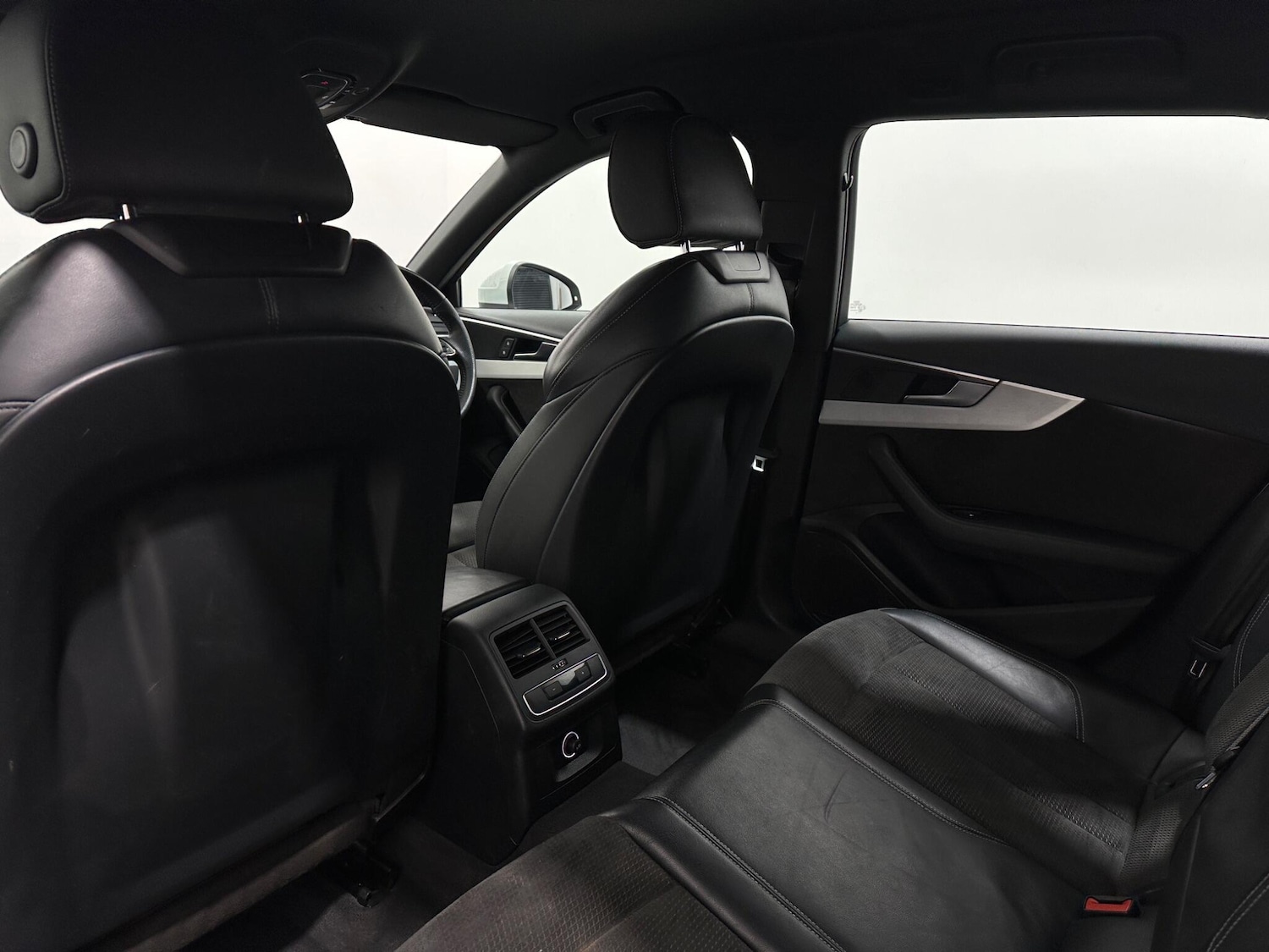 Used Audi A4 2019 for sale - 77290929: Photo 38