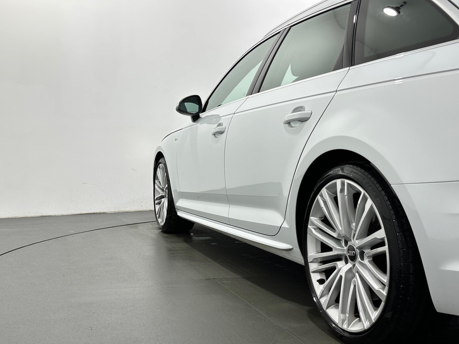 Used Audi A4 2019 for sale - 77290929: Photo 50