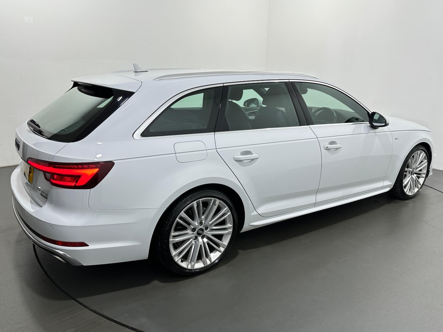 Used Audi A4 2019 for sale - 77290929: Photo 52