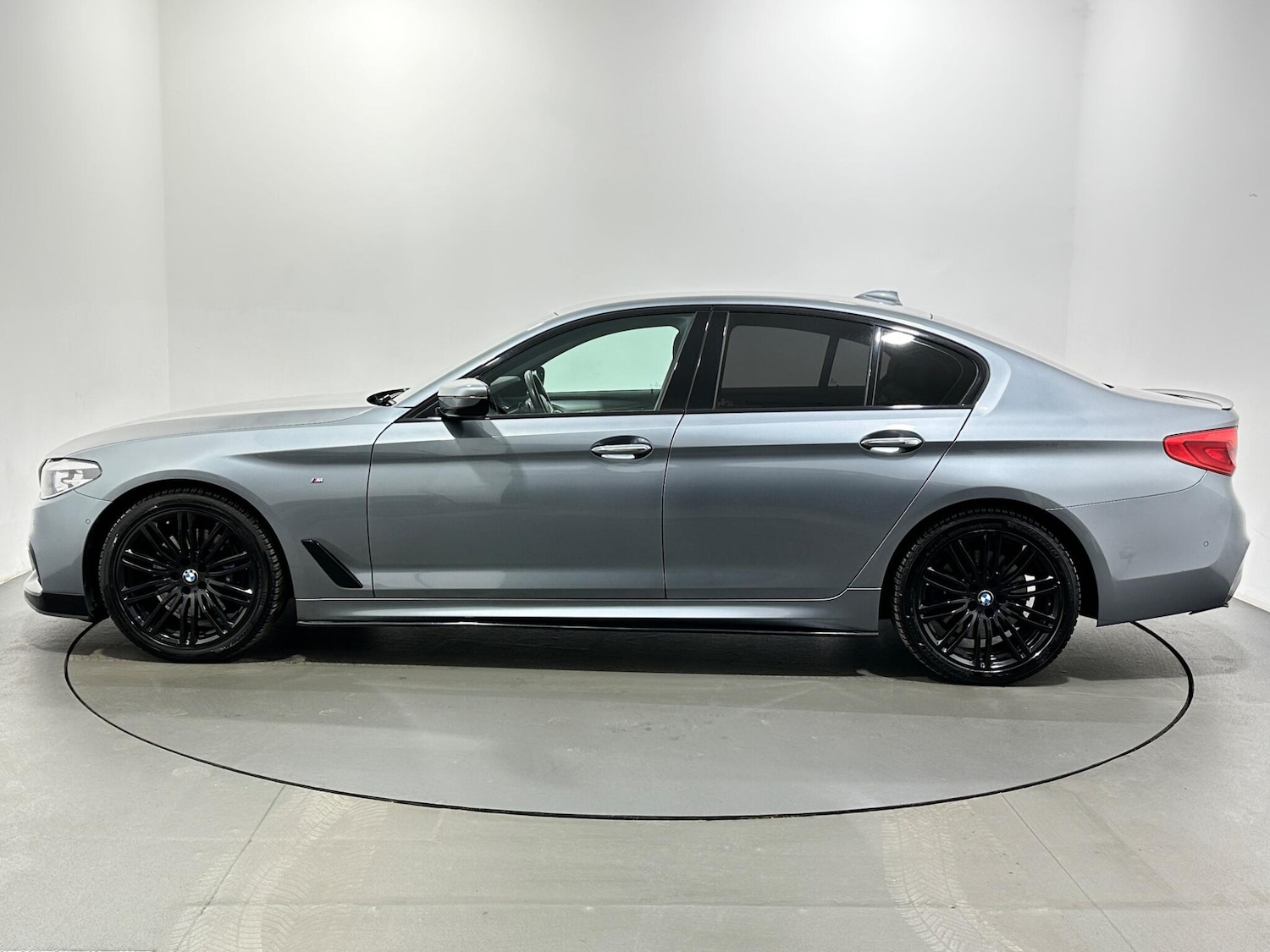 Used BMW 5 Series for sale - 77696472: Photo 5