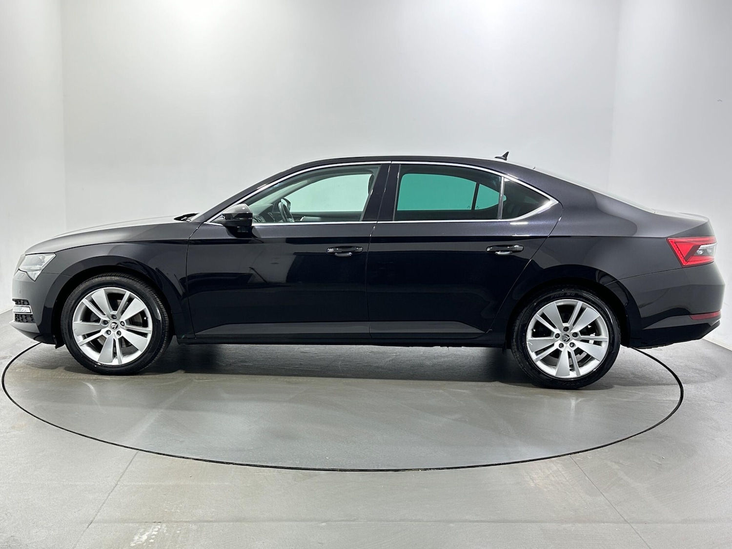 Used Skoda Superb 2019 for sale - 77053955: Photo 5