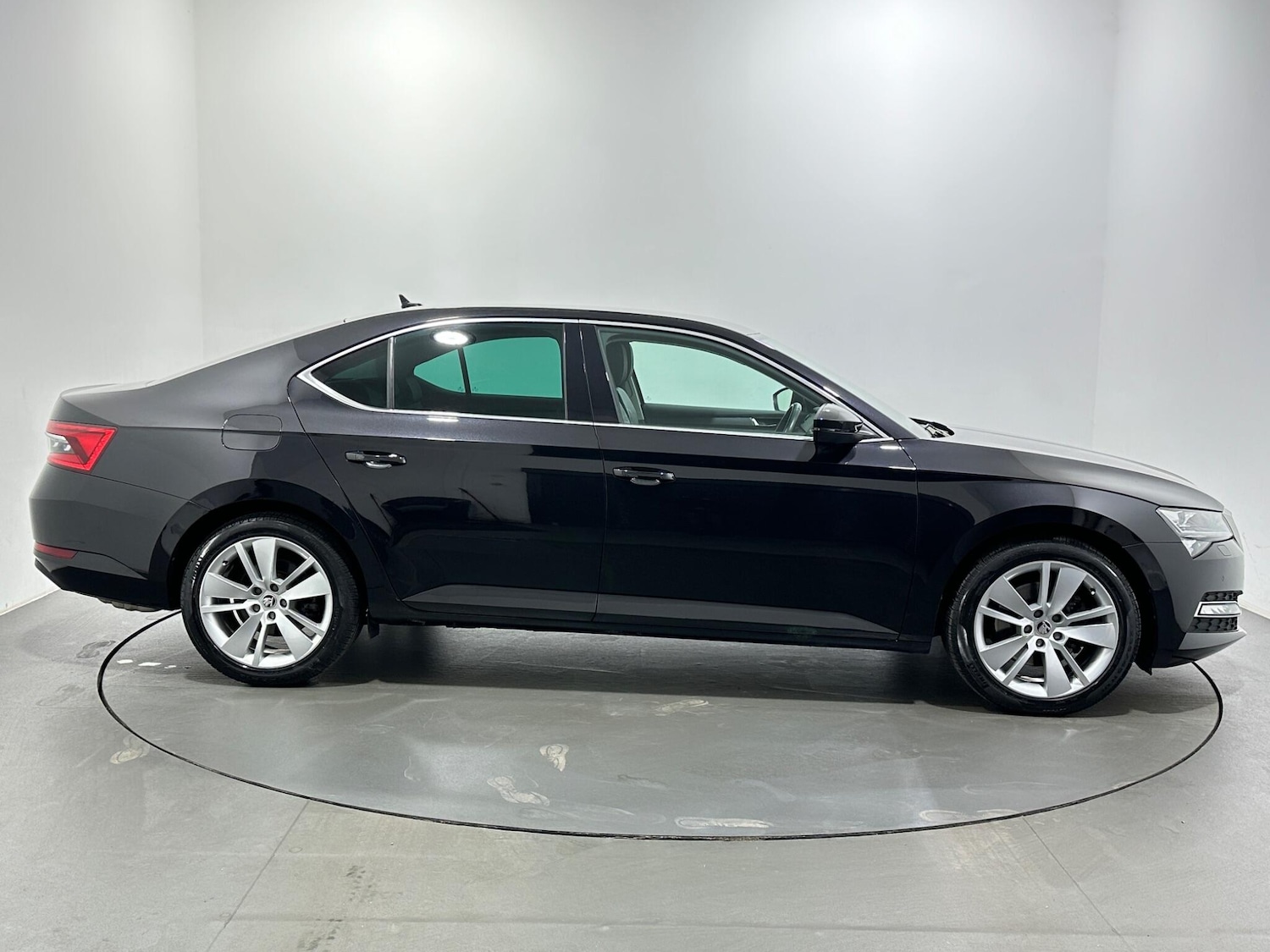 Used Skoda Superb 2019 for sale - 77053955: Photo 9
