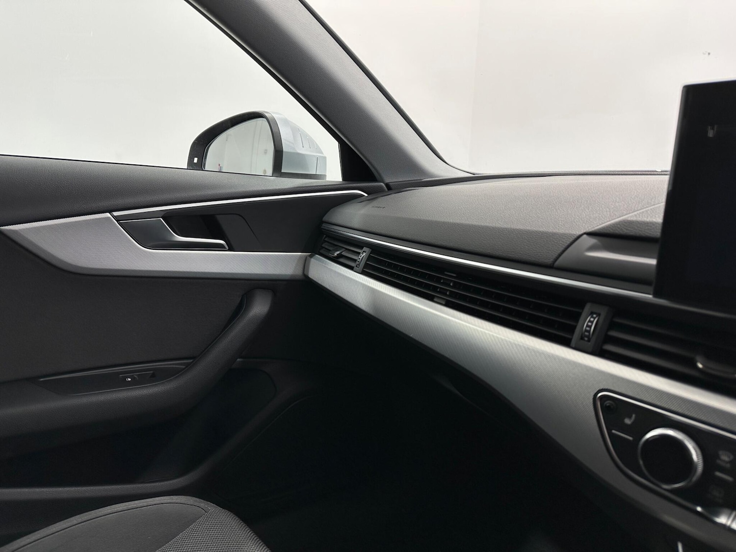 Used Audi A4 2020 for sale - 76878854: Photo 27