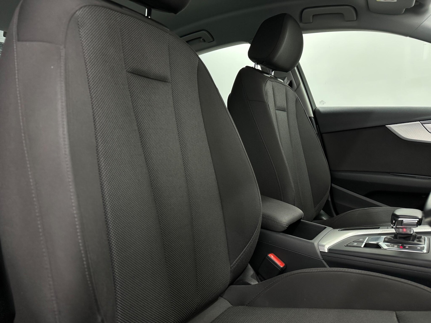 Used Audi A4 2020 for sale - 76878854: Photo 32