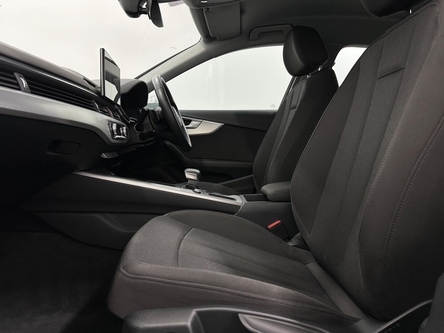 Used Audi A4 2020 for sale - 76878854: Photo 34