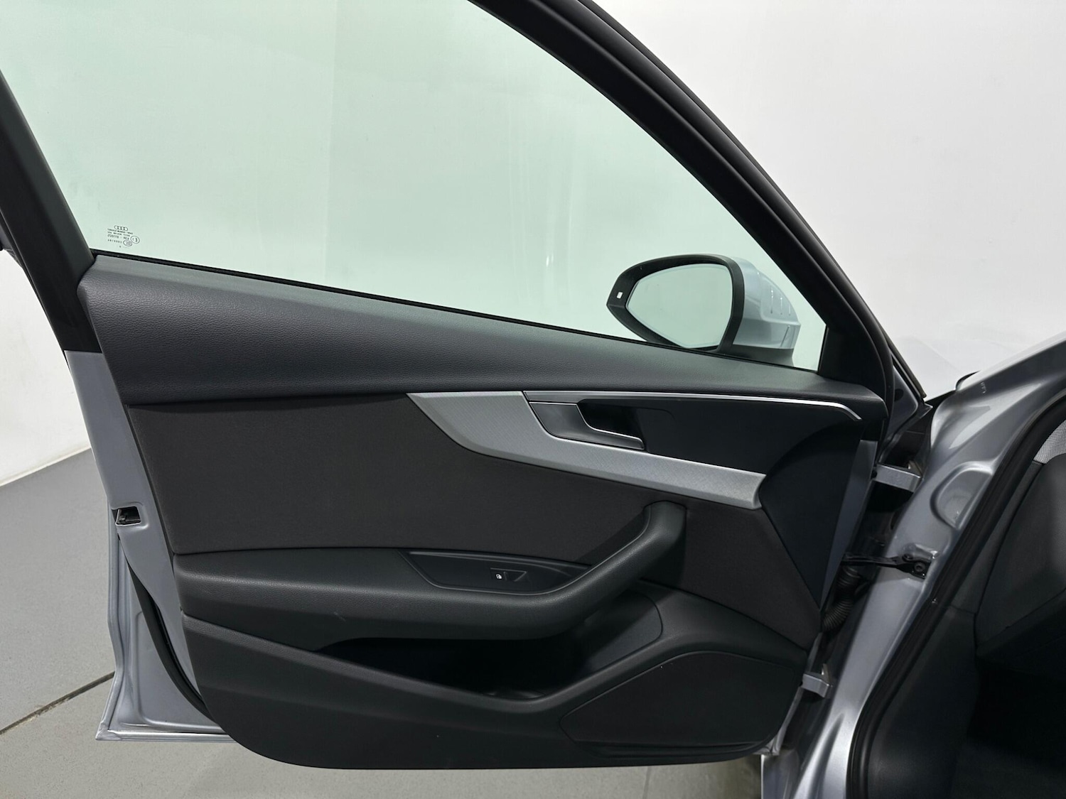 Used Audi A4 2020 for sale - 76878854: Photo 36