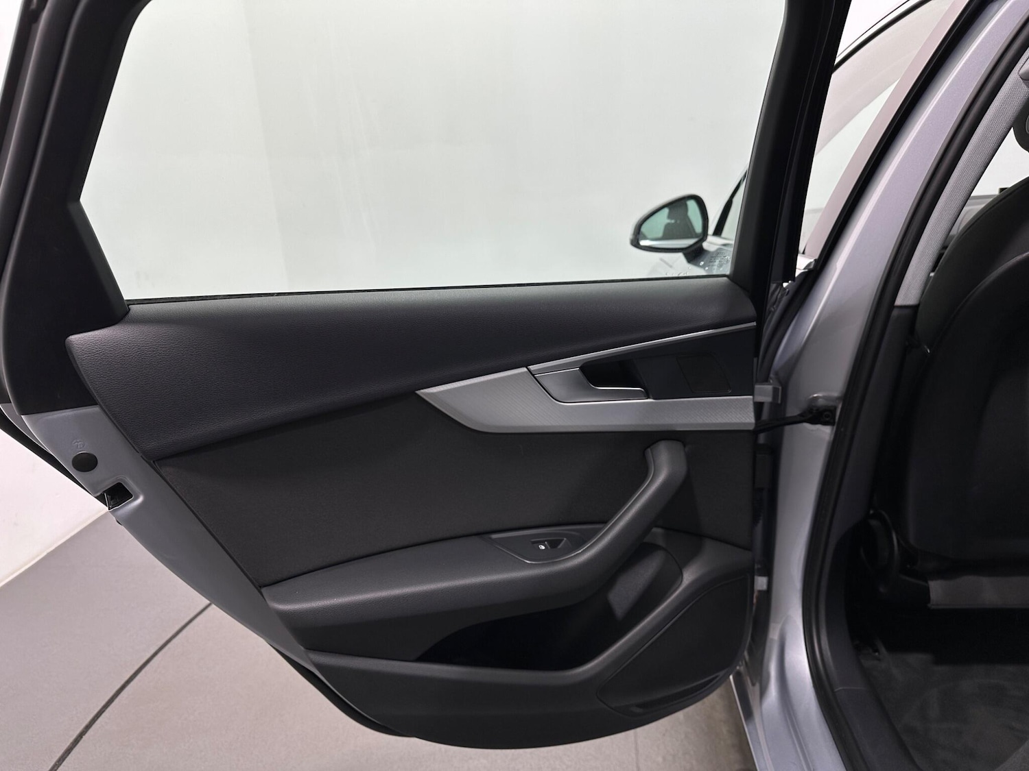 Used Audi A4 2020 for sale - 76878854: Photo 39